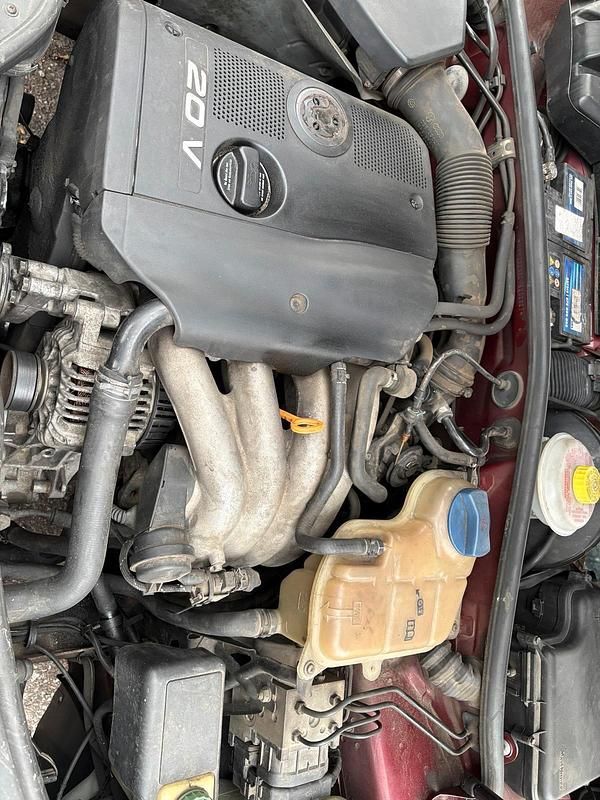 Gebraucht VW Passat 125 PS (91 kW) 1998 Rot Kombi