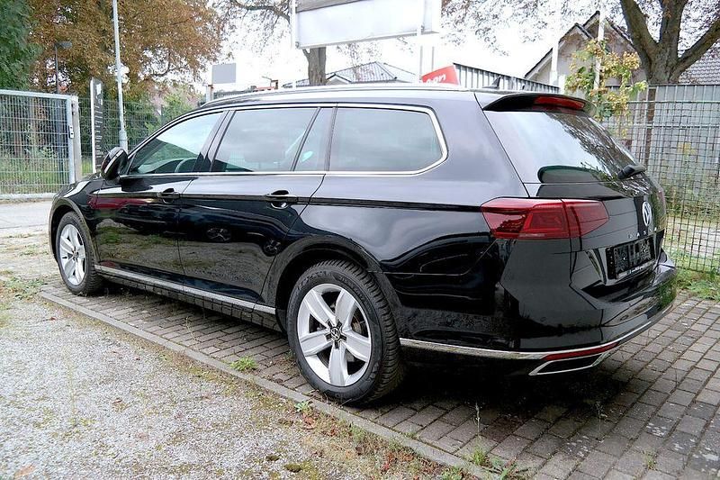Gebraucht VW Passat 150 PS (110 kW) 2020 Schwarz Kombi