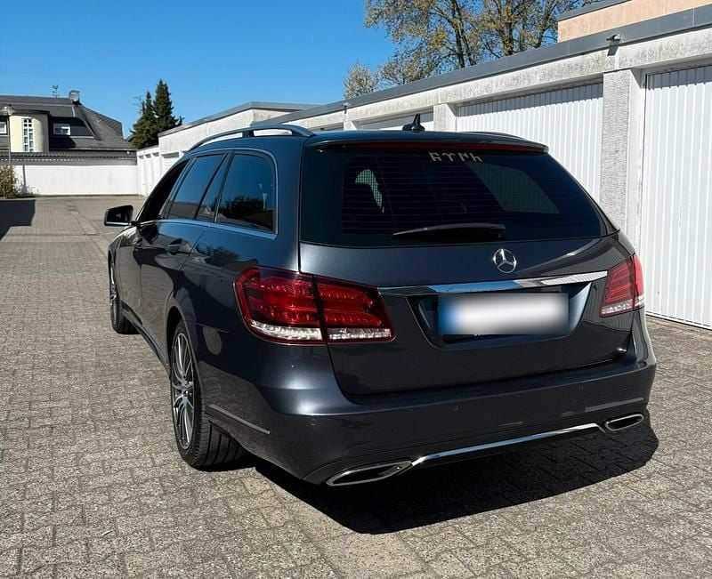 Gebraucht Mercedes E200 184 PS (135 kW) 2014 Grau Kombi