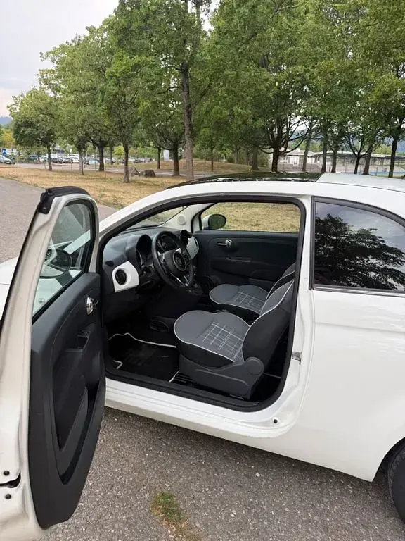 Gebraucht Fiat 500 Lounge 69 PS (50 kW) 2016 Weiß Kleinwagen