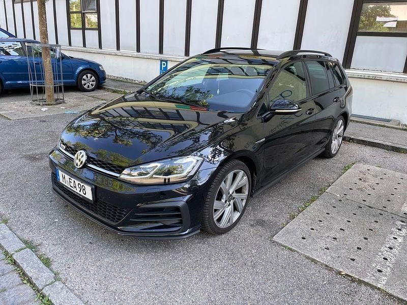 Schwarz Gebraucht 2019 VW Golf VII GTD Kombi | 18.700 € (Guter Preis) - Bild 1/4