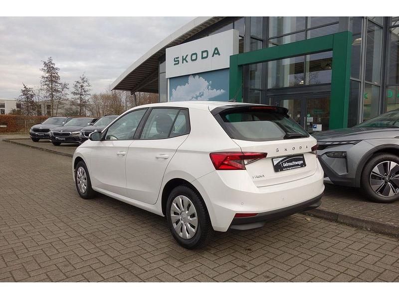Gebraucht Skoda Fabia Active 81 PS (59 kW) 2021 Candyweiss Limousine