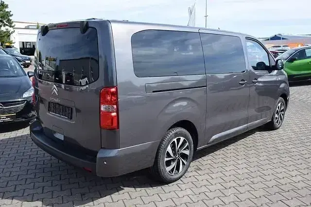 Używany Citroën Spacetourer 144 KM (105 kW) 2024 Szary Minivan