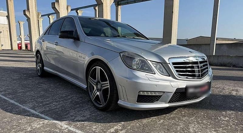 Gebraucht Mercedes E63 AMG AMG 525 PS (386 kW) 2009 Silber Limousine