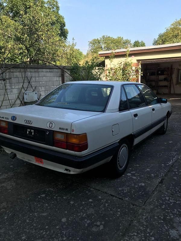 Gebraucht Audi 100 116 PS (85 kW) 1989 Weiß Limousine