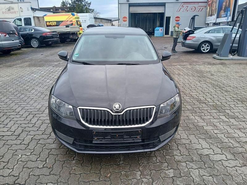Gebraucht Skoda Octavia Ambition 110 PS (80 kW) 2016 Kleinwagen