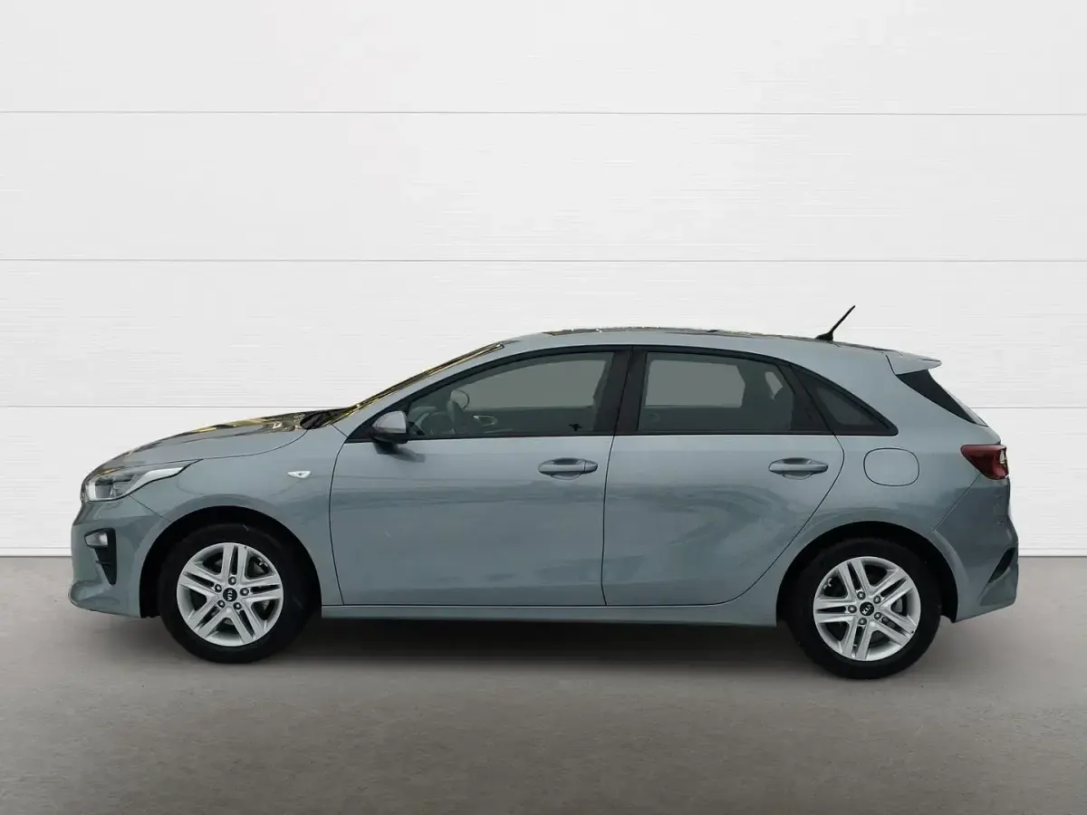 Gebraucht Kia Ceed Vision 99 PS (72 kW) 2020 Silber Kleinwagen