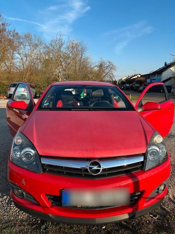 Rot Gebraucht 2005 Opel Astra GTC Coupé | 1.600 € (Fairer Preis) - Bild 1/4
