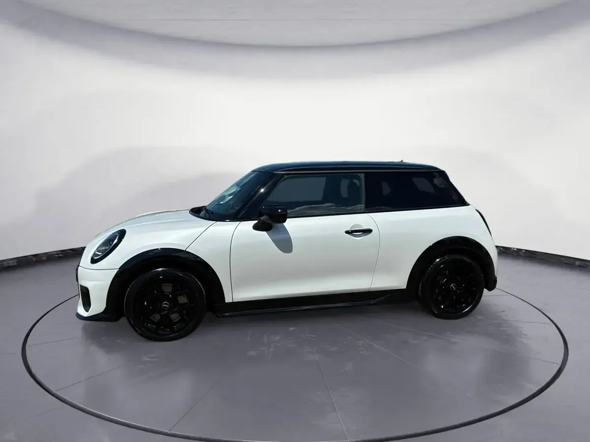 Gebraucht Mini John Cooper Works 204 PS (150 kW) 2025 Weiß Kleinwagen