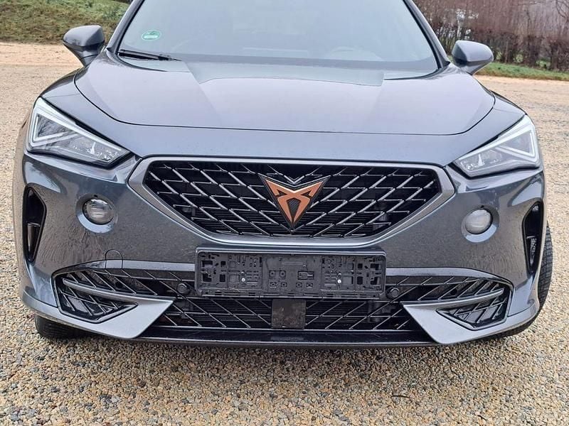 Grau Gebraucht 2021 Cupra Formentor Basis SUV | 22.900 € (Guter Preis) - Bild 1/4