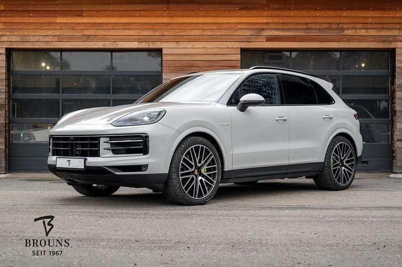 Weiß Gebraucht 2024 Porsche Cayenne SUV | 99.950 € (Guter Preis) - Bild 1/4