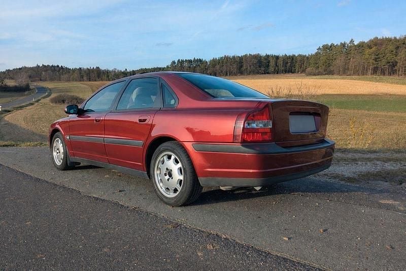 Gebraucht Volvo S80 140 PS (102 kW) 2001 Rot Limousine