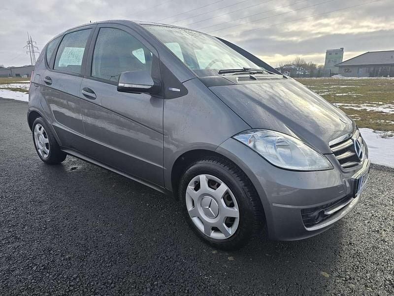 Gebraucht Mercedes A160 95 PS (69 kW) 2011 Grau Kleinwagen