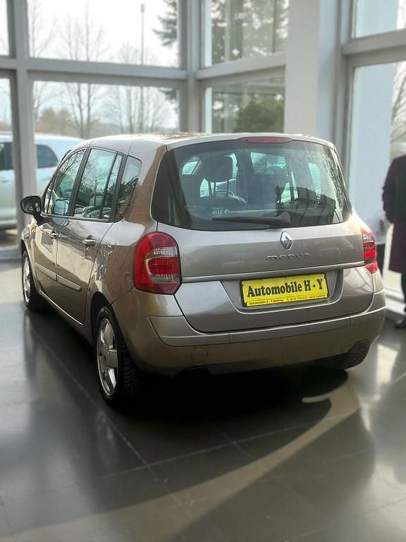 Gebraucht Renault Grand Modus Dynamique 101 PS (74 kW) 2009 Braun Van / Kleinbus