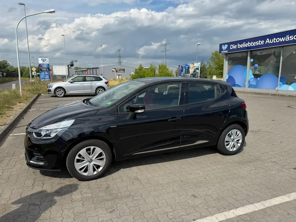 Gebraucht Renault Clio LIMITED 76 PS (55 kW) 2018 Schwarz Kleinwagen