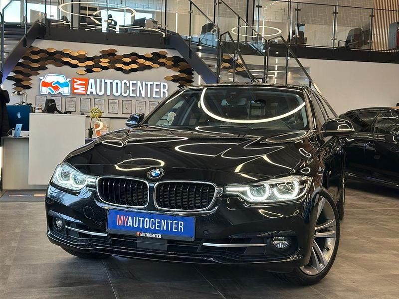 Gebraucht BMW 330 Sport Line 258 PS (189 kW) 2017 Schwarz Limousine