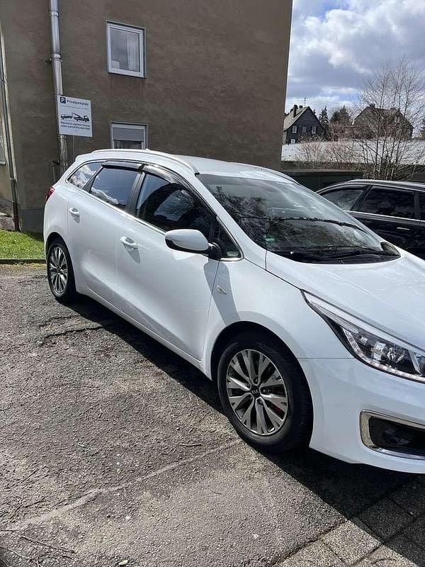 Gebraucht Kia Ceed DREAM-TEAM Edition 136 PS (100 kW) 2018 Kleinwagen