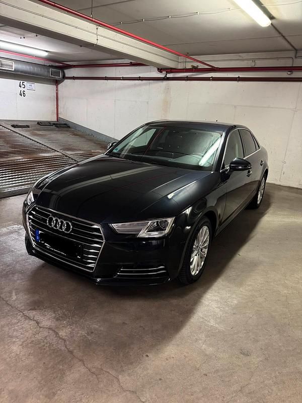Andere farben Gebraucht 2018 Audi A4 Ambiente Limousine | 21.900 € (Fairer Preis) - Bild 1/4