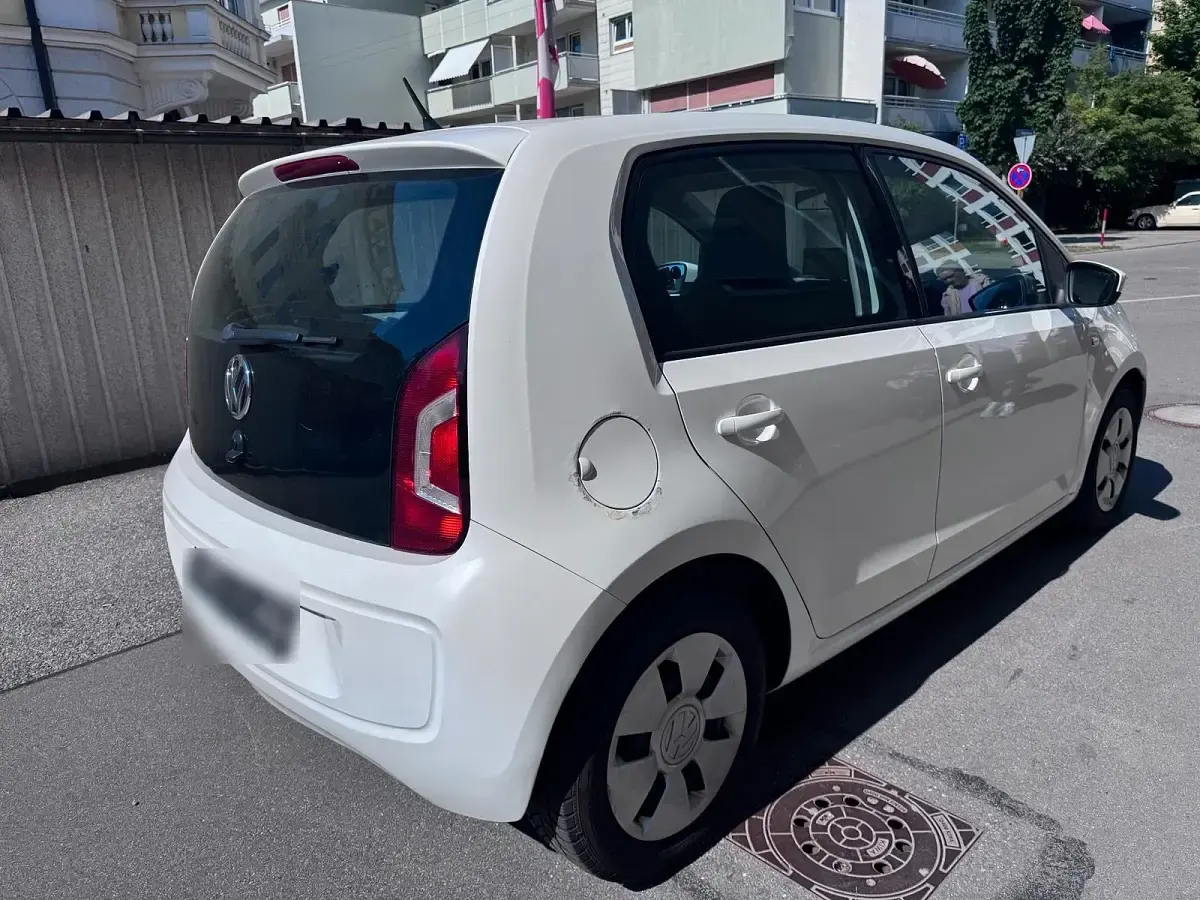 Second-hand VW up! 75 CP (55 kW) 2013 Alb Hatchback