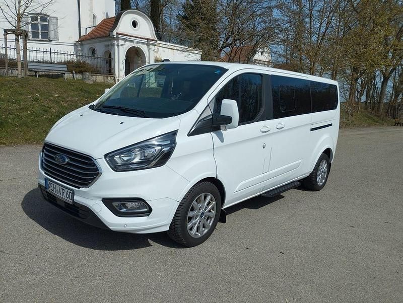 Gebraucht Ford Tourneo Titanium 185 PS (136 kW) 2020 Weiß Van / Kleinbus