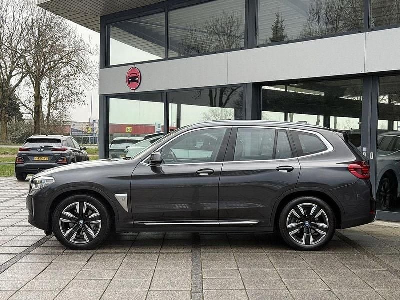 Gebraucht BMW iX3 Executive 210 kW (286 PS) 2021 Grau SUV