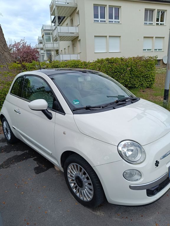Weiß Gebraucht 2012 Fiat 500 Lounge Kleinwagen | 4.900 € (Fairer Preis) - Bild 1/4