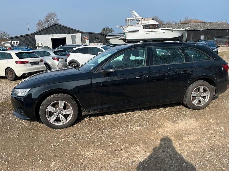Gebraucht Audi A4 Sport 150 PS (110 kW) 2016 Schwarz Limousine