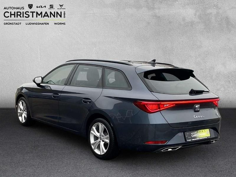 Gebraucht Seat Leon FR 150 PS (110 kW) 2024 Magnetic grau metallic Kombi