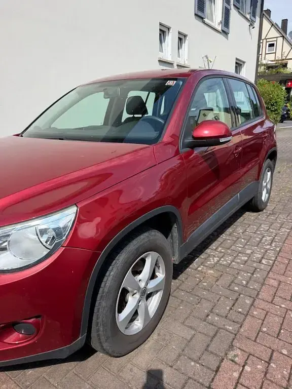 Gebraucht VW Touran Trendline 140 PS (102 kW) 2009 Rot Van / Kleinbus