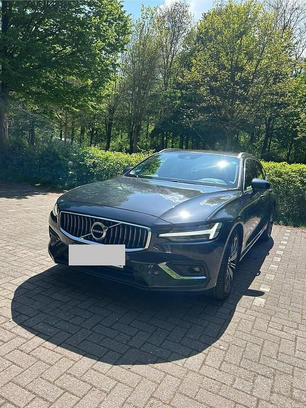 Gebraucht 2019 Volvo V60 Inscription Kombi | 25.000 € (Fairer Preis) - Bild 1/4