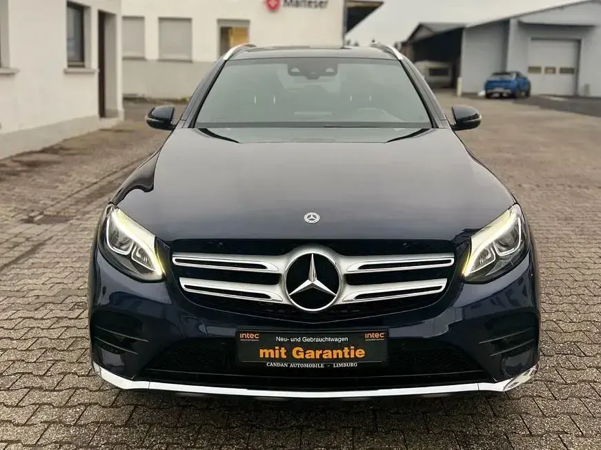 Gebraucht Mercedes GLC250 AMG 211 PS (155 kW) 2019 Blau SUV