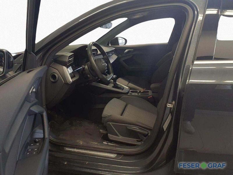 Gebraucht Audi A3 Ambiente 116 PS (85 kW) 2023 Manhattangrau metallic Limousine