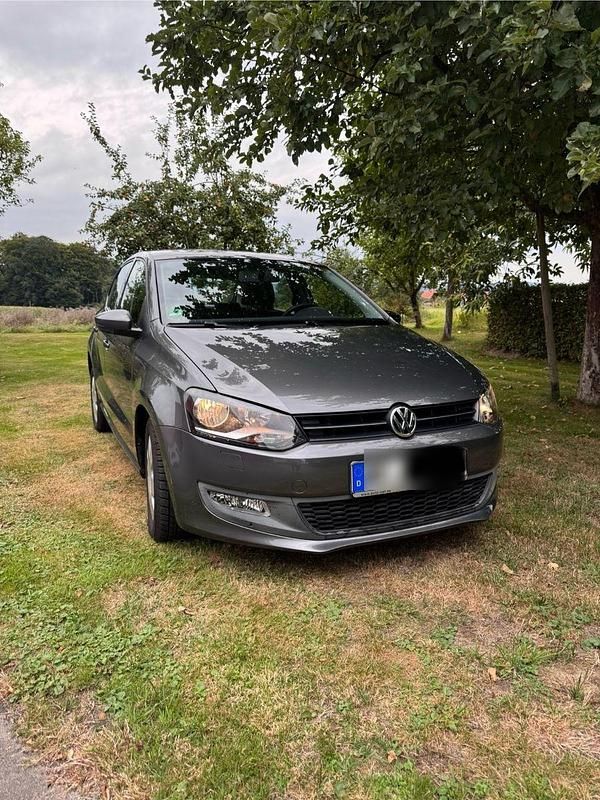 Grau Gebraucht 2010 VW Polo Kleinwagen | 7.800 € (Guter Preis) - Bild 1/4