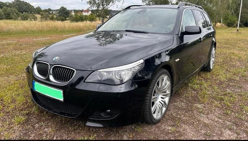 Schwarz Gebraucht 2009 BMW 530 Kombi | 4.600 € (Guter Preis) - Bild 1/4