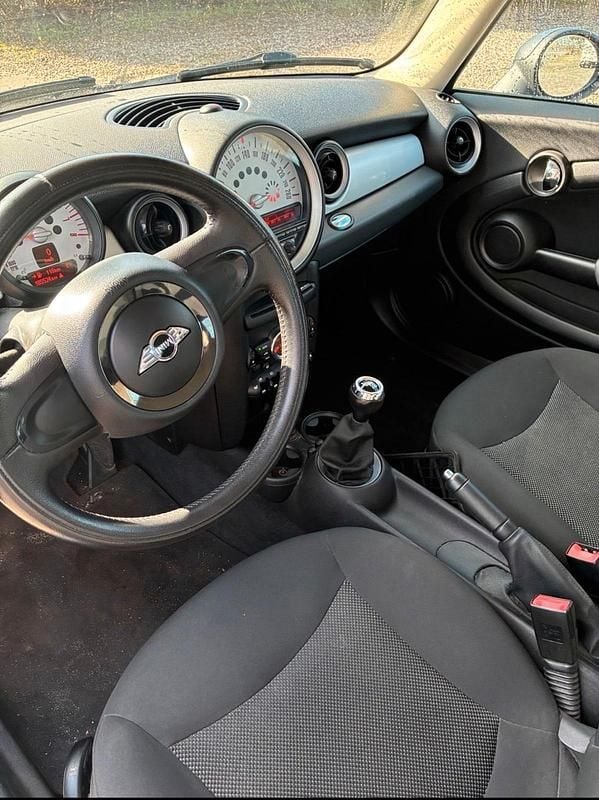 Gebraucht Mini Cooper 98 PS (72 kW) 2011 Silber Kleinwagen