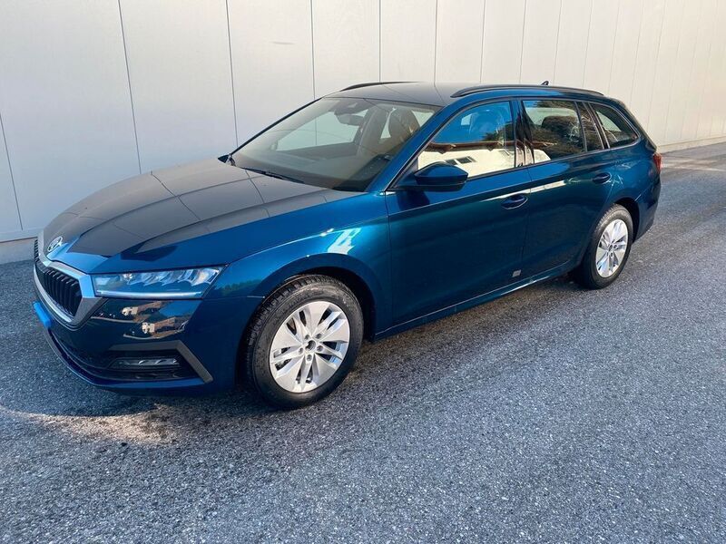 Gebraucht Skoda Octavia Ambition 150 PS (110 kW) 2024 Blau Kombi