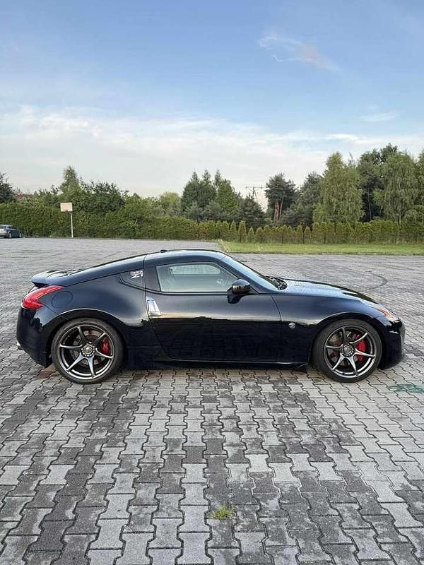 Schwarz Gebraucht 2013 Nissan 370Z Pack Coupé | 19.999 € (Fairer Preis) - Bild 1/4