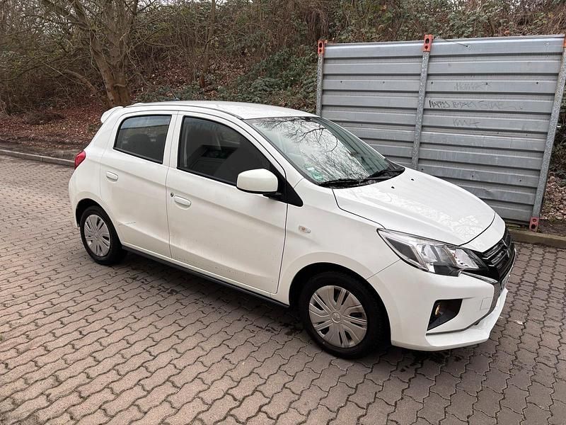 Gebraucht Mitsubishi Space Star 71 PS (52 kW) 2023 Weiß Kleinwagen