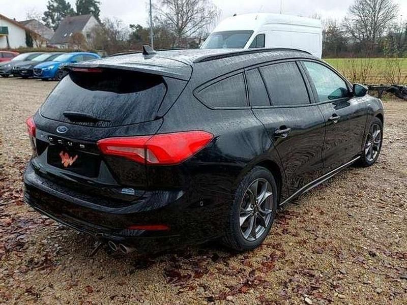 Gebraucht Ford Focus ST-Line X 150 PS (110 kW) 2021 Obsidianschwarz metallic Kombi
