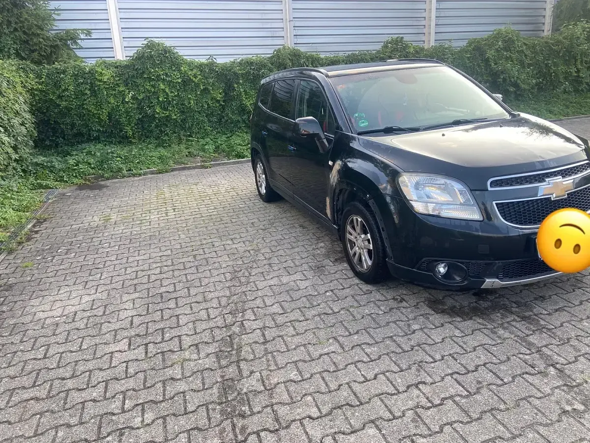 Gebraucht Chevrolet Orlando 163 PS (119 kW) 2012 Schwarz Van / Kleinbus