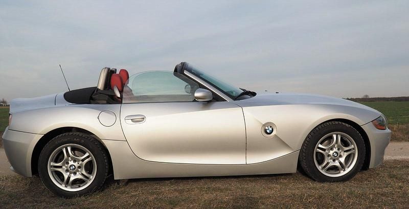 Gebraucht BMW Z4 184 PS (135 kW) 2005 Silber Cabrio