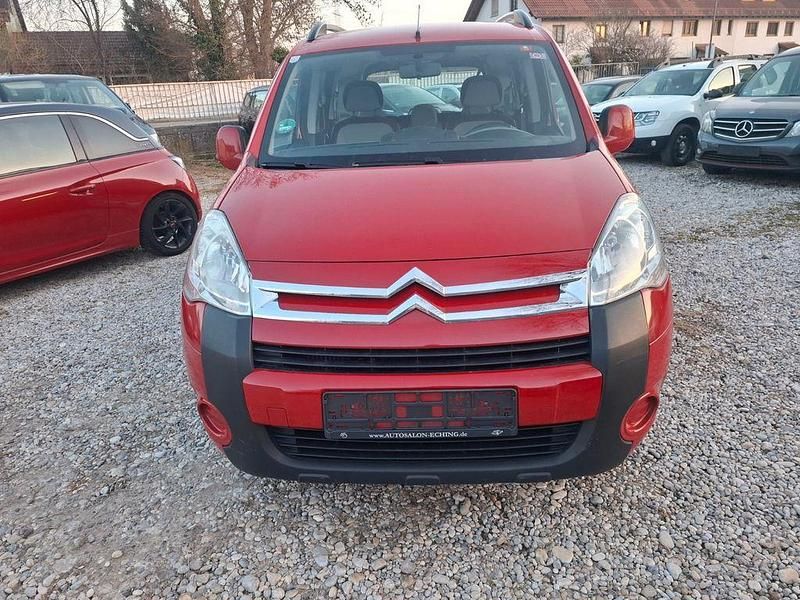 Gebraucht Citroën Berlingo 92 PS (67 kW) 2012 Rot Van / Kleinbus