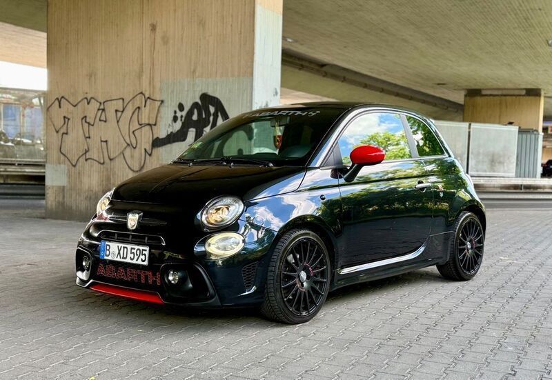 Schwarz Gebraucht 2017 Abarth 595 Kleinwagen | 12.800 € (Superpreis) - Bild 1/4