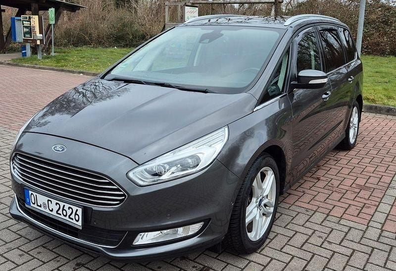 Gebraucht Ford Galaxy Titanium 209 PS (153 kW) 2018 Grau Van / Kleinbus