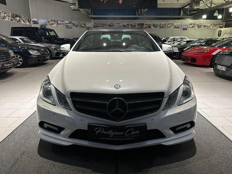 Weiß Gebraucht 2010 Mercedes E350 AMG line Cabrio | 11.949 € (Superpreis) - Bild 1/4