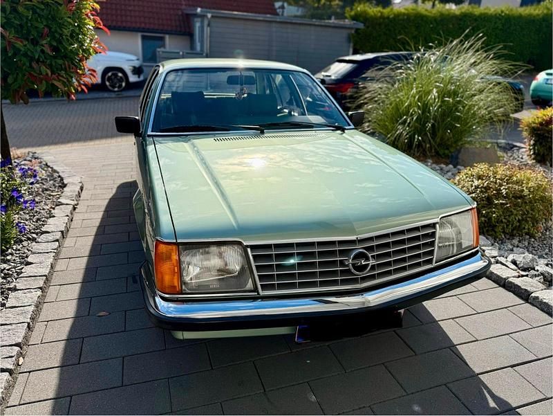 Grün Gebraucht 1978 Opel Senator S Limousine | 9.400 € - Bild 1/4