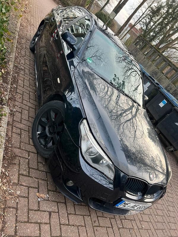 Gebraucht BMW 530 150 PS (110 kW) 2006 Schwarz Kleinwagen
