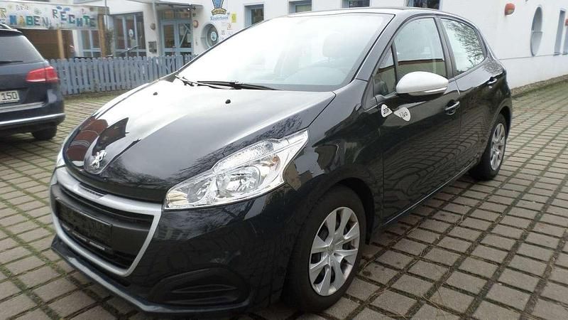 Grau Gebraucht 2018 Peugeot 208 Kleinwagen | 5.900 € (Fairer Preis) - Bild 1/4