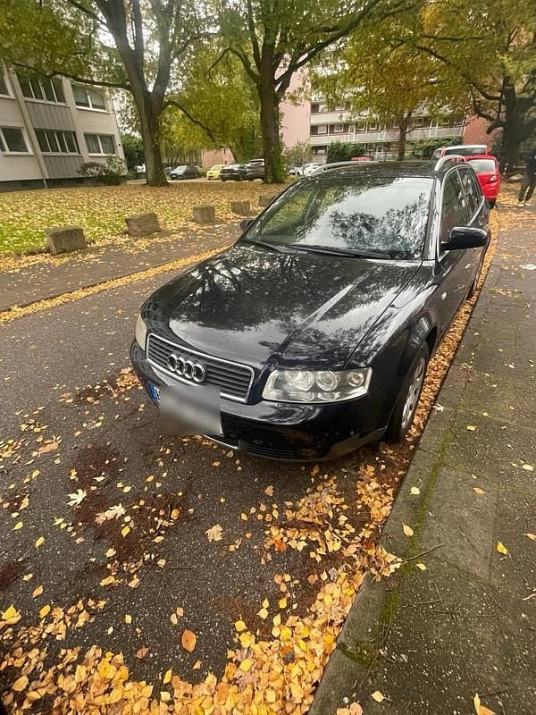 Blau Gebraucht 2001 Audi A4 Kombi | 1.350 € (Superpreis) - Bild 1/4
