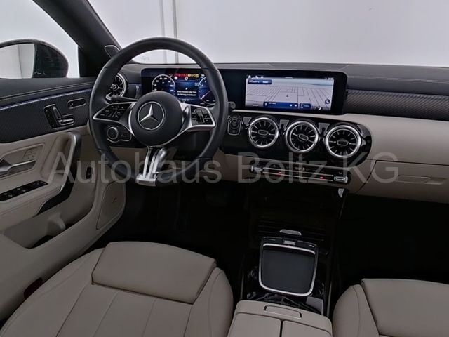 Gebraucht Mercedes CLA180 Night 136 PS (100 kW) 2023 Kosmosschwarz (metallic) Limousine